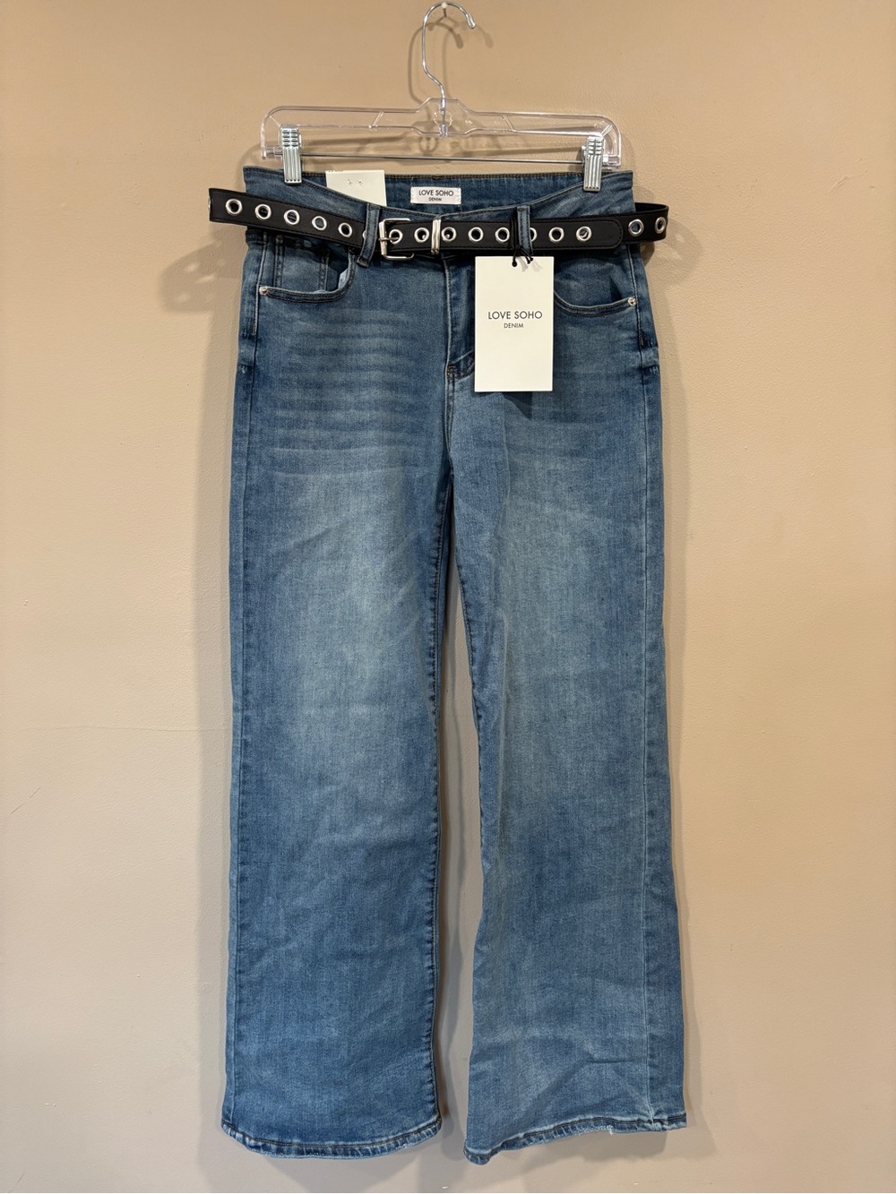 Love Soho Denim Women’s Light Wash Wide Leg Low Rise Jeans Stretch Size 11 NWT
